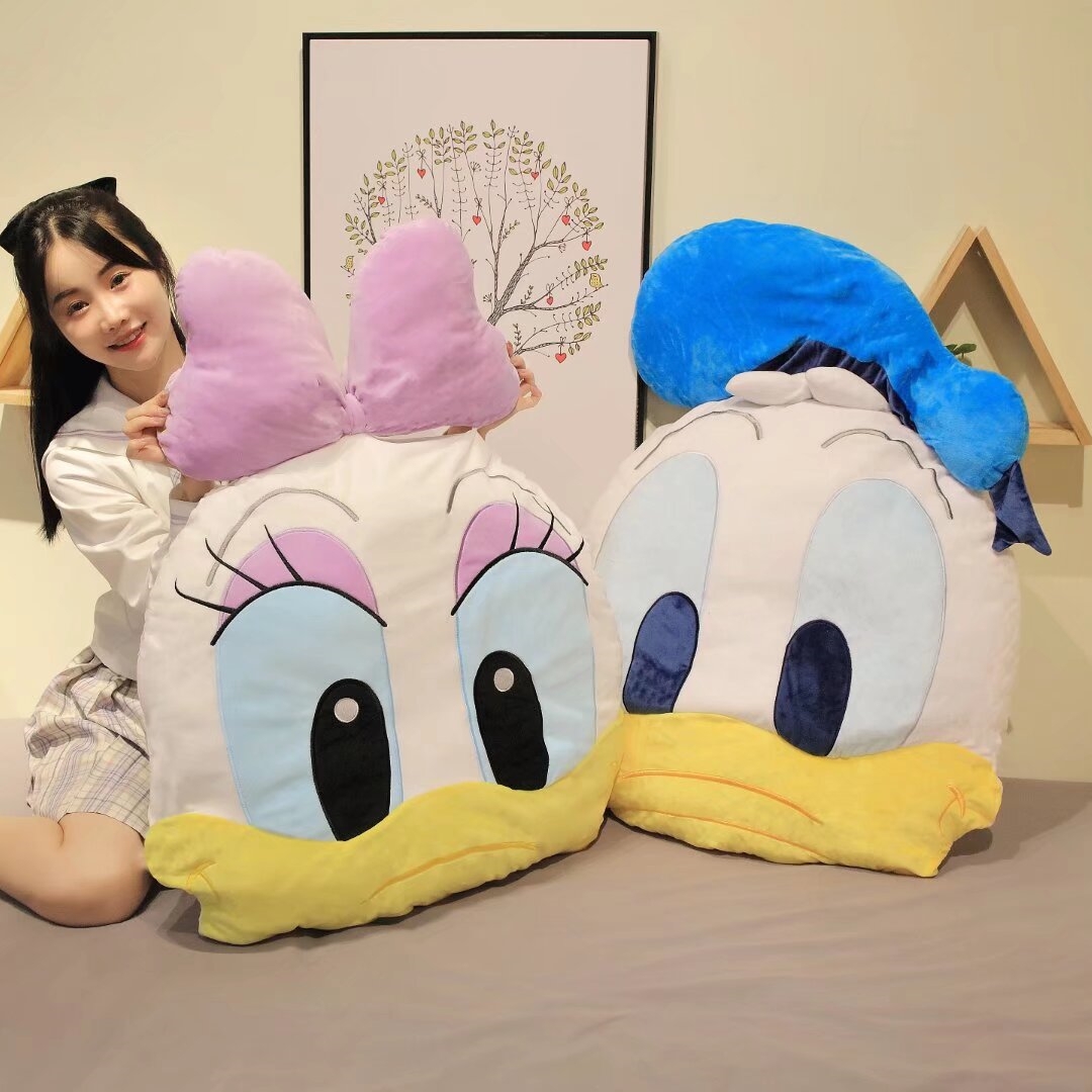 Embroidery Xmas Decorations - High Quality Donald Duck Daisy Cushion
