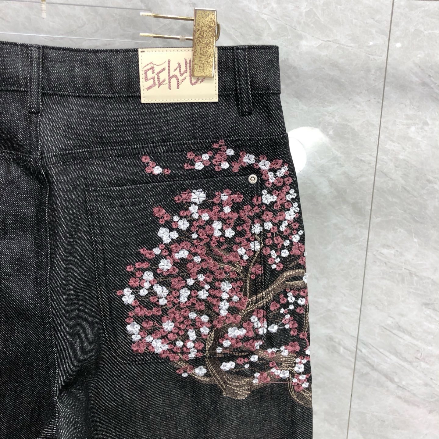 Derschutze Heavy Industry Embr – Embroidery Jeans Sakura recenzja i cena