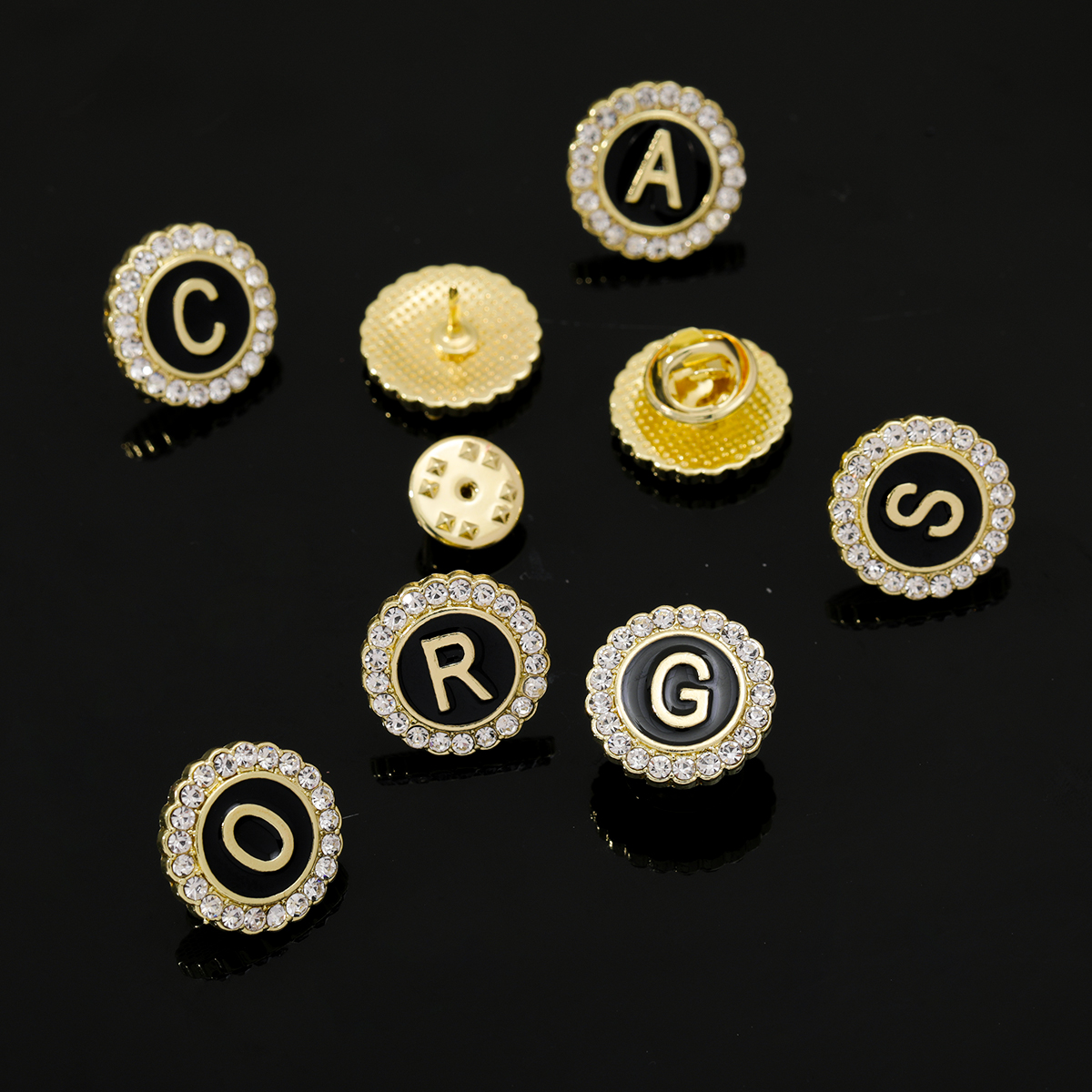 Shiny 26 Alphabet Crystal Roun – Embroidery Letter M recenzja i cena