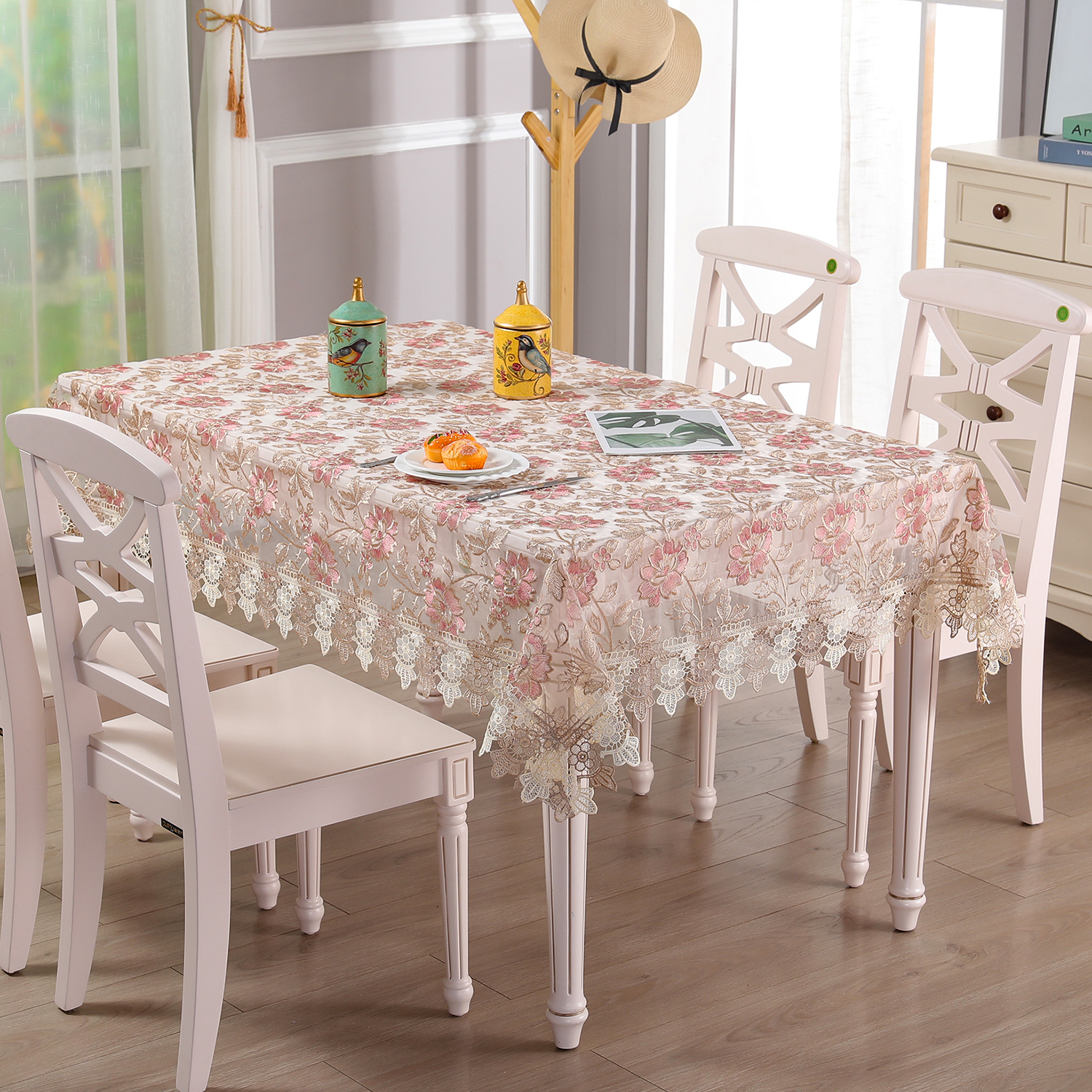 Battilo Lace Table Cover Round – Embroidery Xmas recenzja i cena